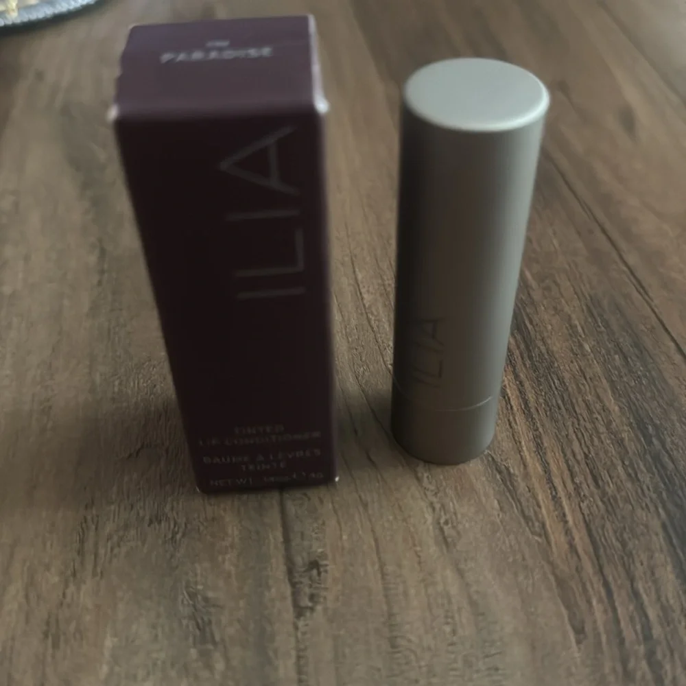 ILIA Tinted Lip Conditioner Shade In Paradise